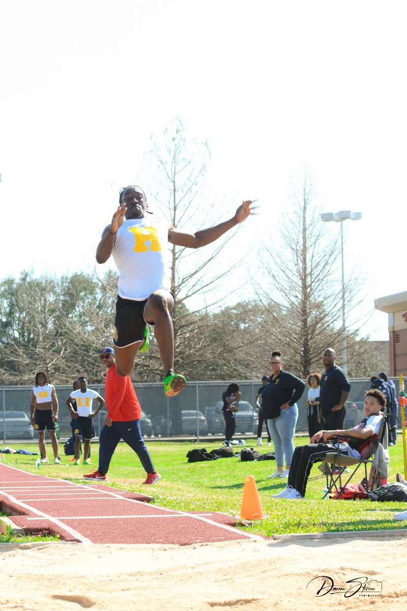 Alief Hastings Boys Track and Field tweet media