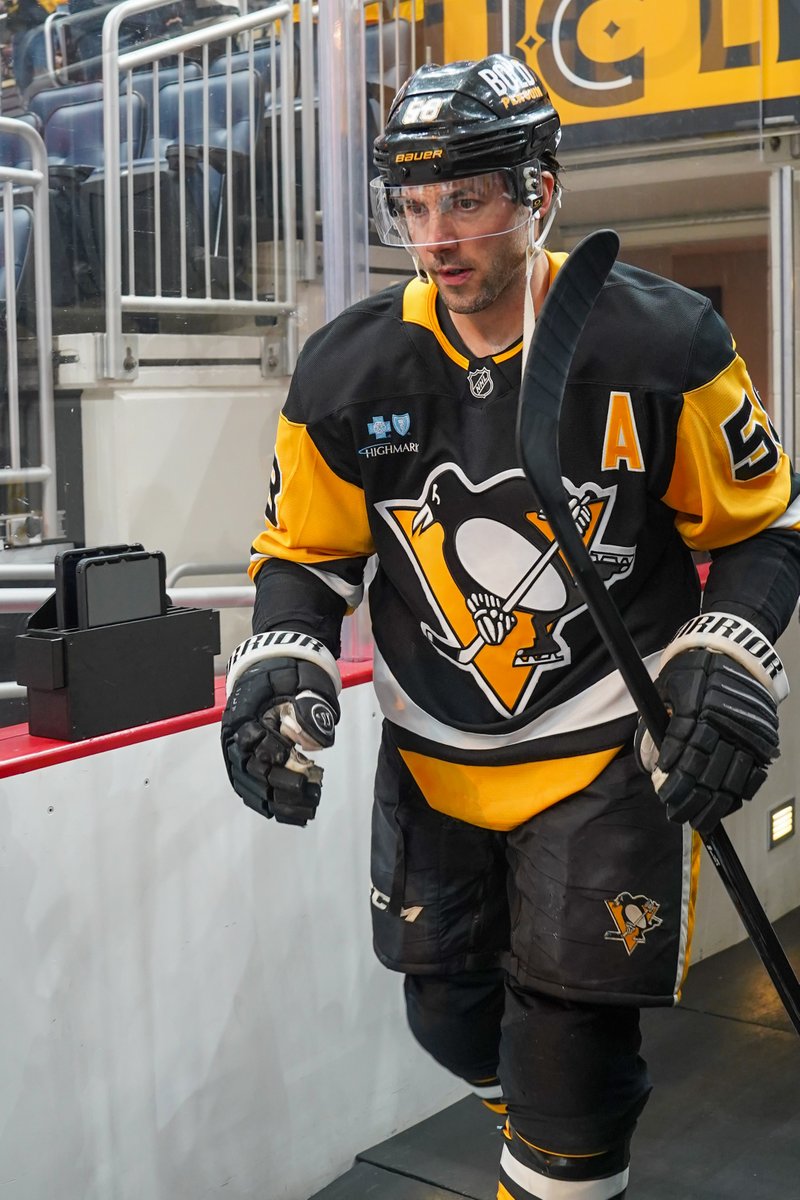 Let's do this.

Game on vs. the Bruins! Tune in on ABC and <a href="/ESPNPlus/">ESPN+</a>.