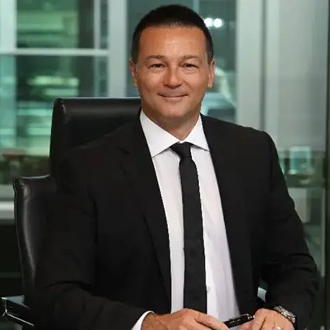 #SONDAKİKA 

Zorlu Holding CEO'su Cem Köksal istifa etti...