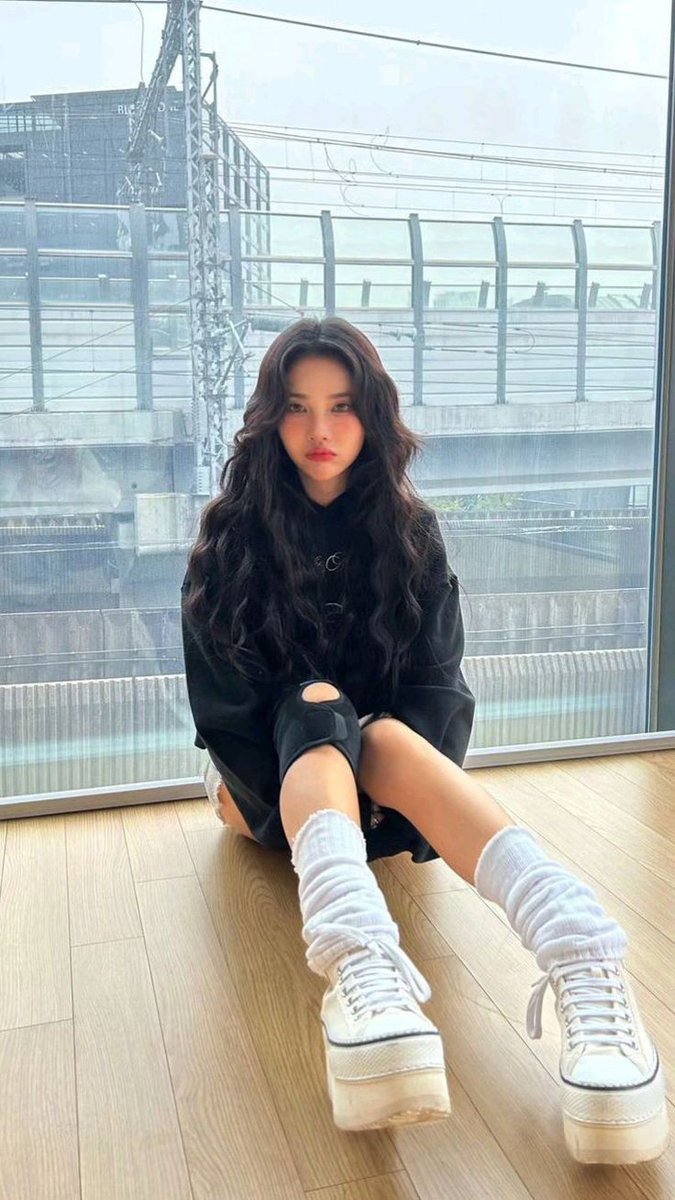 Tiny__Soyeon__'s tweet photo. Jeon Soyeon ♡
#SOYEON 
#GIDLE 
#NEVERLAND 
#tinyprettyj https://t.co/1MDt1uDKJm
