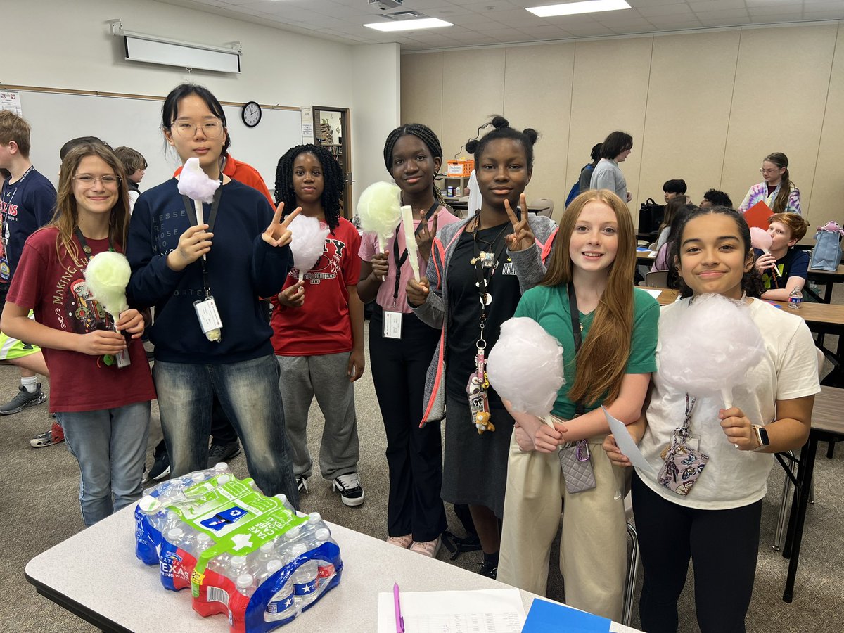nik_kram's tweet photo. Thank you to our sister school @BeckJuniorHigh for the special treat today! @WMJHJaguars GT students loved it! #katysisterschools @katyisd https://t.co/KZ09XFx8uk