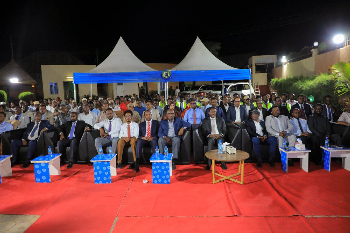 NIRA Somalia (@nirasomalia) on Twitter photo 1/2
Madaxweynaha Dowlad Goboleedka Galmudug, Mudane Axmed Cabdi Kaariye (Qoorqoor) oo uu weheliyo Maareeye <a href="/AbdiwaliAbdulle/">Abdiweli Timacade</a> ayaa caawa xarigga ka jaray Laanta Guud ee ay Hay'adda NIRA ku yeelanayso magaalada Dhuusamareeb, & xarumaha kale sida Gaalkacyo, Cadaado, iyo Caabudwaaq. 1/2
Madaxweynaha Dowlad Goboleedka Galmudug, Mudane Axmed Cabdi Kaariye (Qoorqoor) oo uu weheliyo Maareeye <a href="/AbdiwaliAbdulle/">Abdiweli Timacade</a> ayaa caawa xarigga ka jaray Laanta Guud ee ay Hay'adda NIRA ku yeelanayso magaalada Dhuusamareeb, & xarumaha kale sida Gaalkacyo, Cadaado, iyo Caabudwaaq.