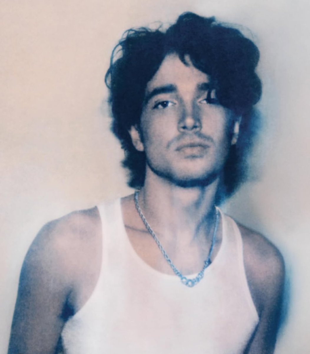 no®️a tweet media