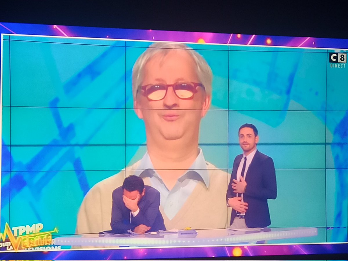 Elisaperei46275's tweet photo. Putain vous êtes cons 😂🤣🤣J' en chiale !!  😆 #TPMP https://t.co/RIOJokNlPs