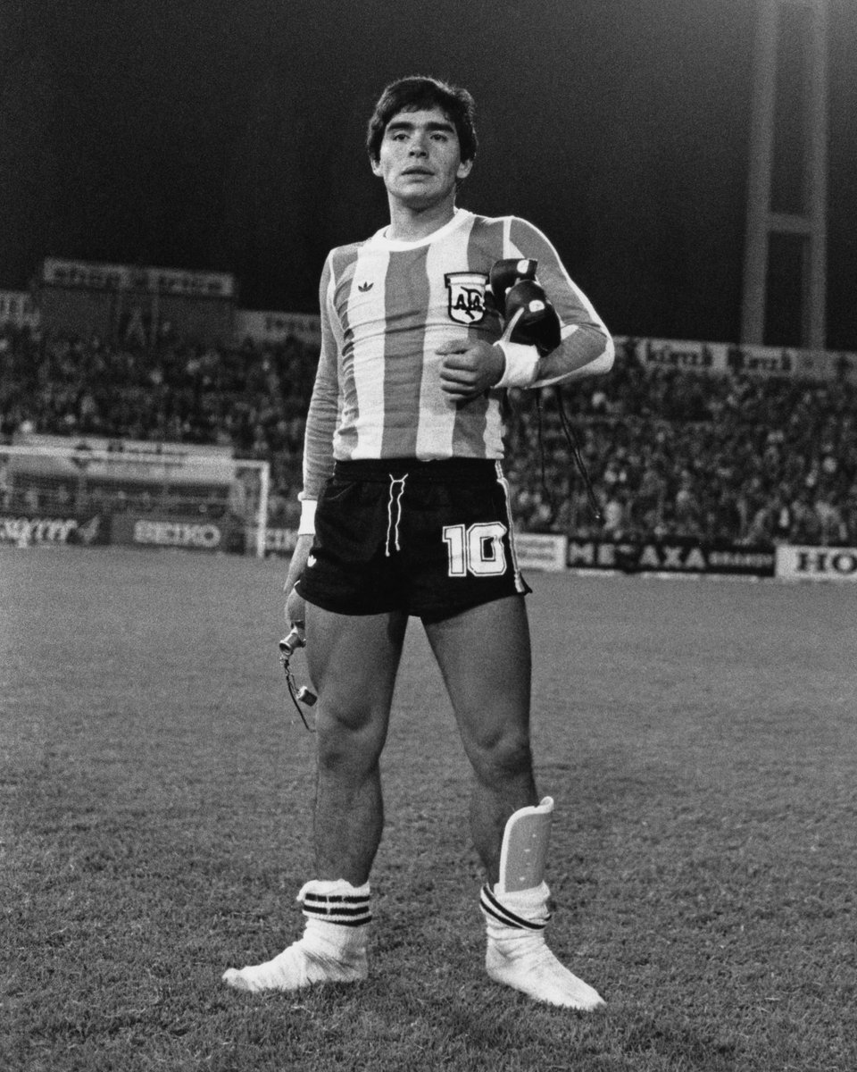 marcelus1977's tweet photo. El 10 #SantaMaradona #Napoli #Argentina https://t.co/yi9XWwIOf4