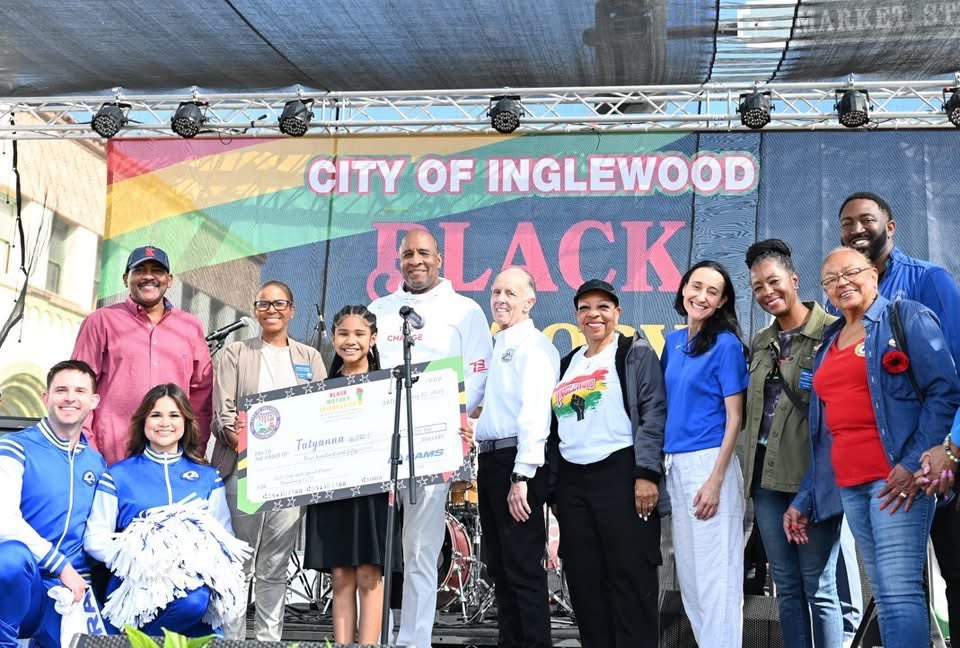 INGUSD's tweet photo. Our talented students showcased artwork and speeches at the District's Annual K-12 Art Expression Showcase, honoring “African Americans and Labor” at the City of Inglewood’s Black History Family Festival! https://t.co/tiy4uHID0b