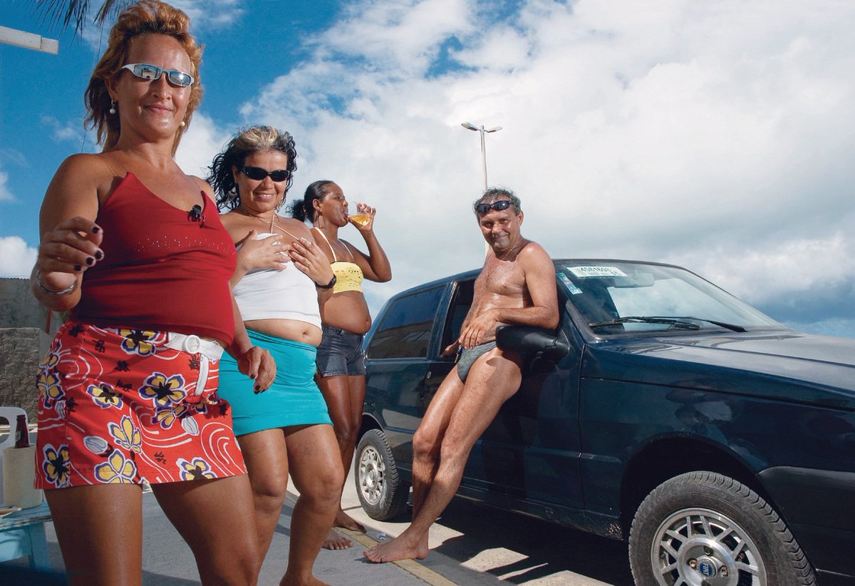 cybermalako's tweet image. gente desculpa, mas eu estou completamente obcecado na bárbara wagner