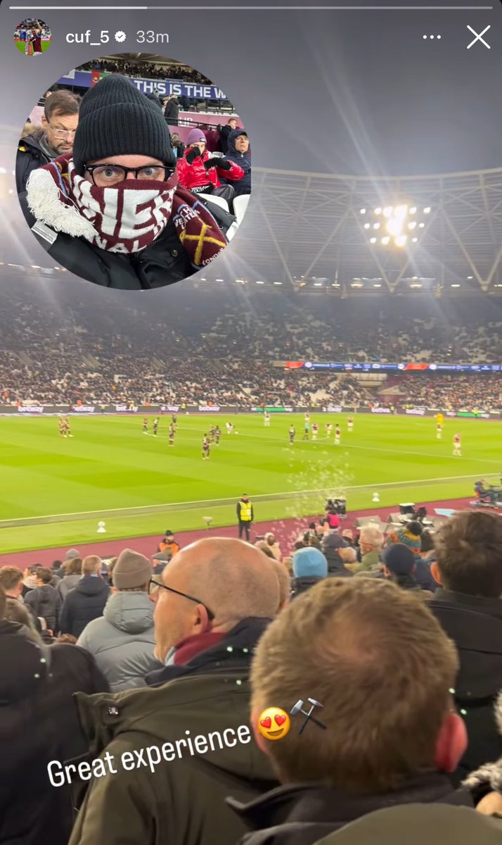 Vladimir Coufal sat in disguise in the stands at the London Stadium tonight 🤣⚒️