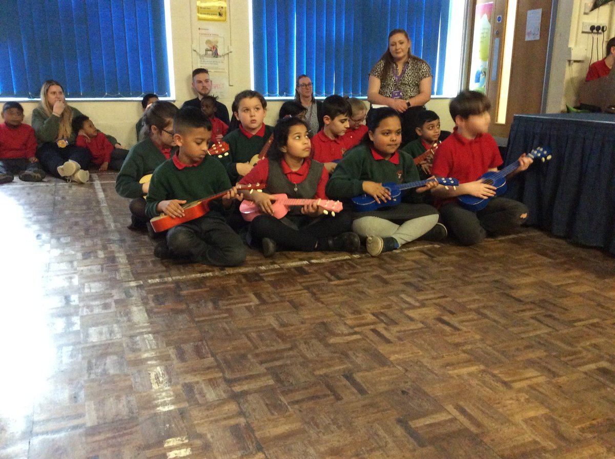 St George's Primary School Hyde tweet media