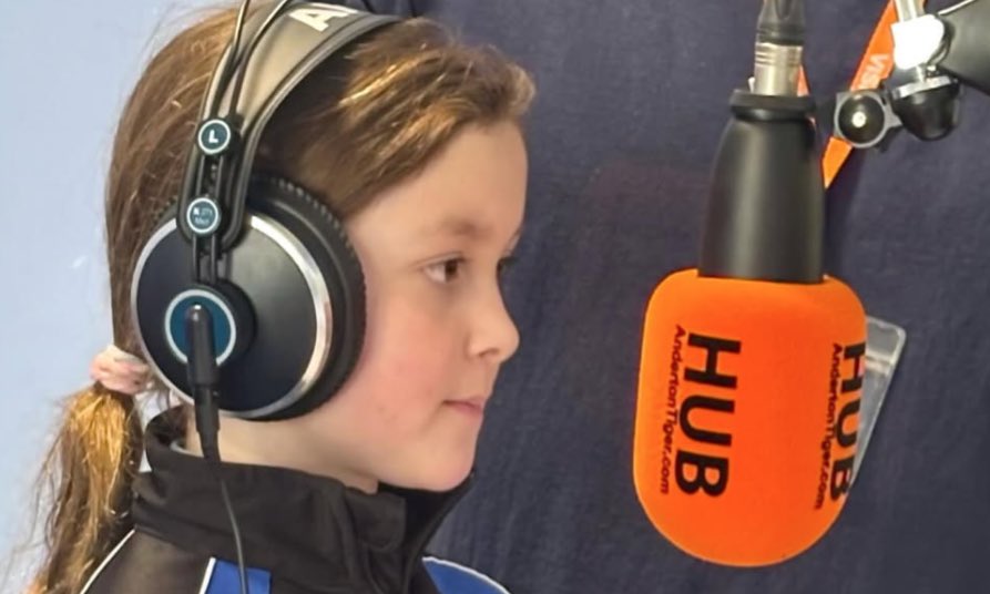 ShawleyPrimary's tweet photo. 📻 Welcome to live radio at @ShawleyPrimary

We’ve had an amazing day, as our very own school radio station was launched. Such a great opportunity for our children. 😊

Listen Live 👉 https://t.co/7LKHRAPVjn

Podcasts 👉 https://t.co/zl2zpwqQte 

#SCPRadio @mixcloud 📻 🎙️👇 https://t.co/fOUjj9whm1