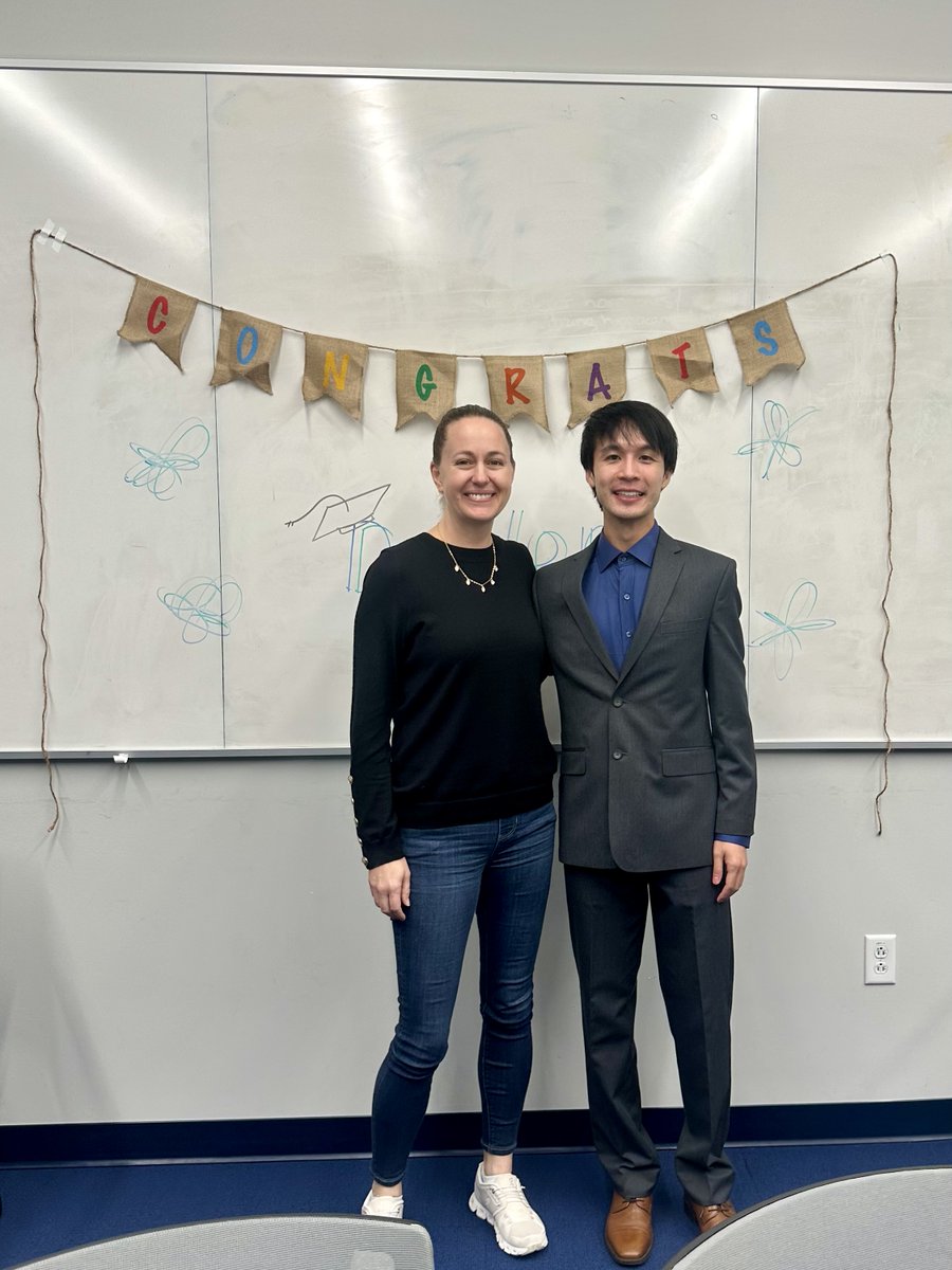 lisa_giocomo's tweet image. Congratulations to @johnhwen1 on your thesis defense! Amazing to see what you've accomplished over your PhD and can't wait to see where your journey takes you next!