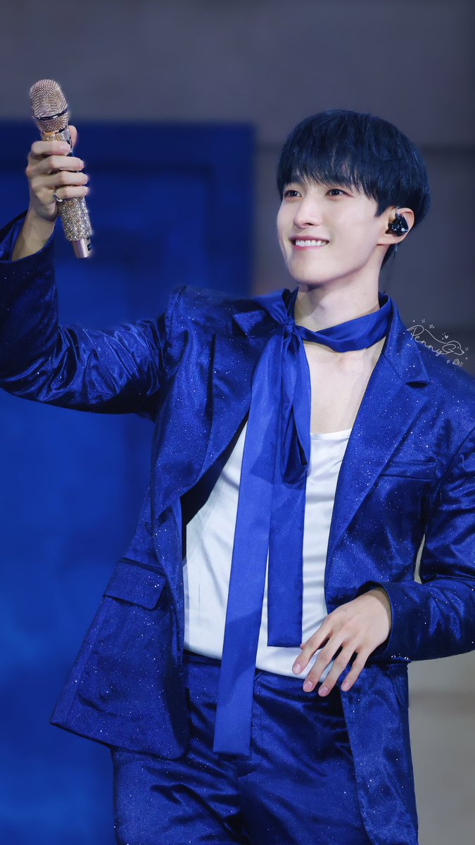 240723 carat land

#SEVENTEEN #세븐틴 
#이석민 #도겸 #Dokyeom #ドギョム  #DK