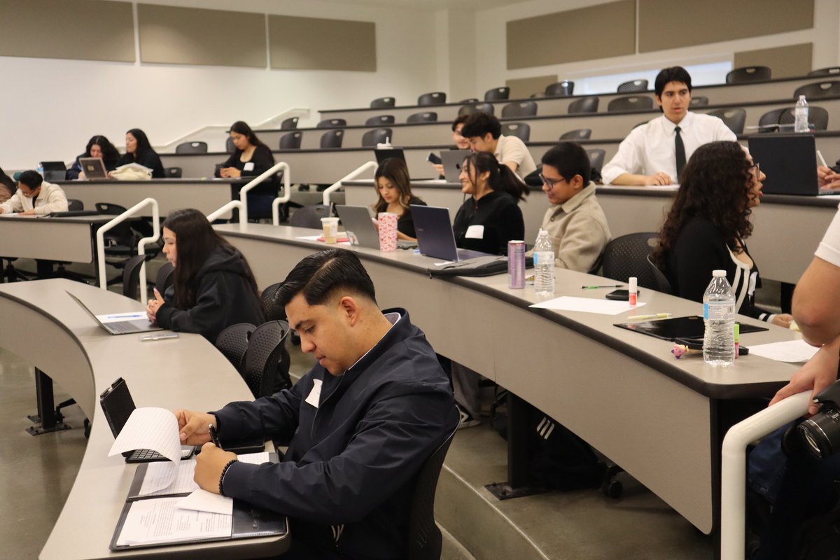 Hispanic 100 tweet media