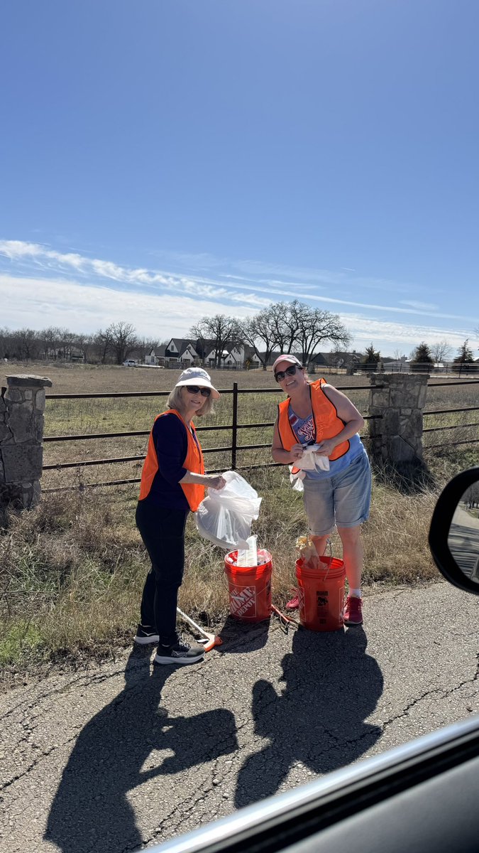 Residents picked up litter on Fincher Road today!