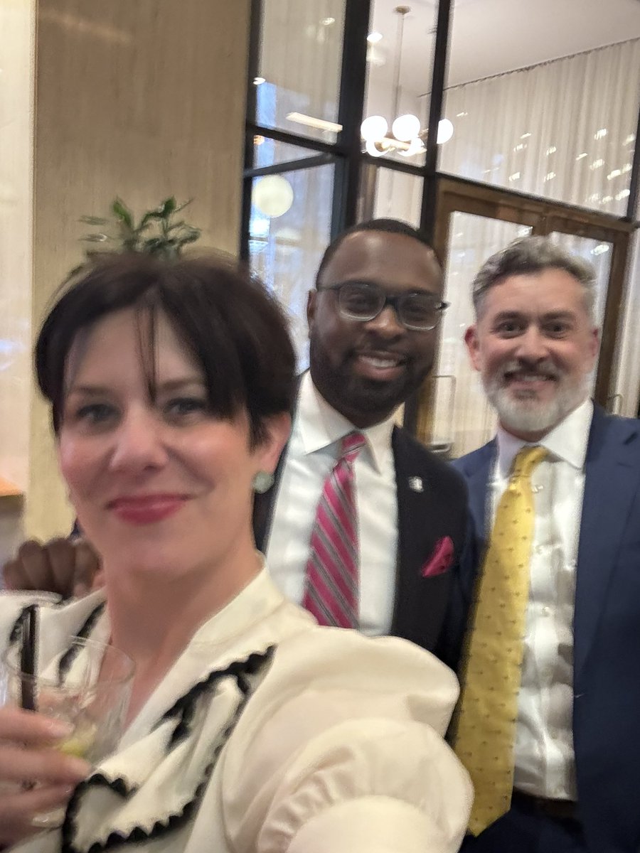 SchmidtLobbyist's tweet photo. Happy to hang with my hometown mayor last nite in Nashville for a bit.  @mayorpaulyoung doing great things for Memphis!  Thanks to Capitol&amp;5th’s Courtney Atnip for the invite. https://t.co/ZoLRZlhl4b