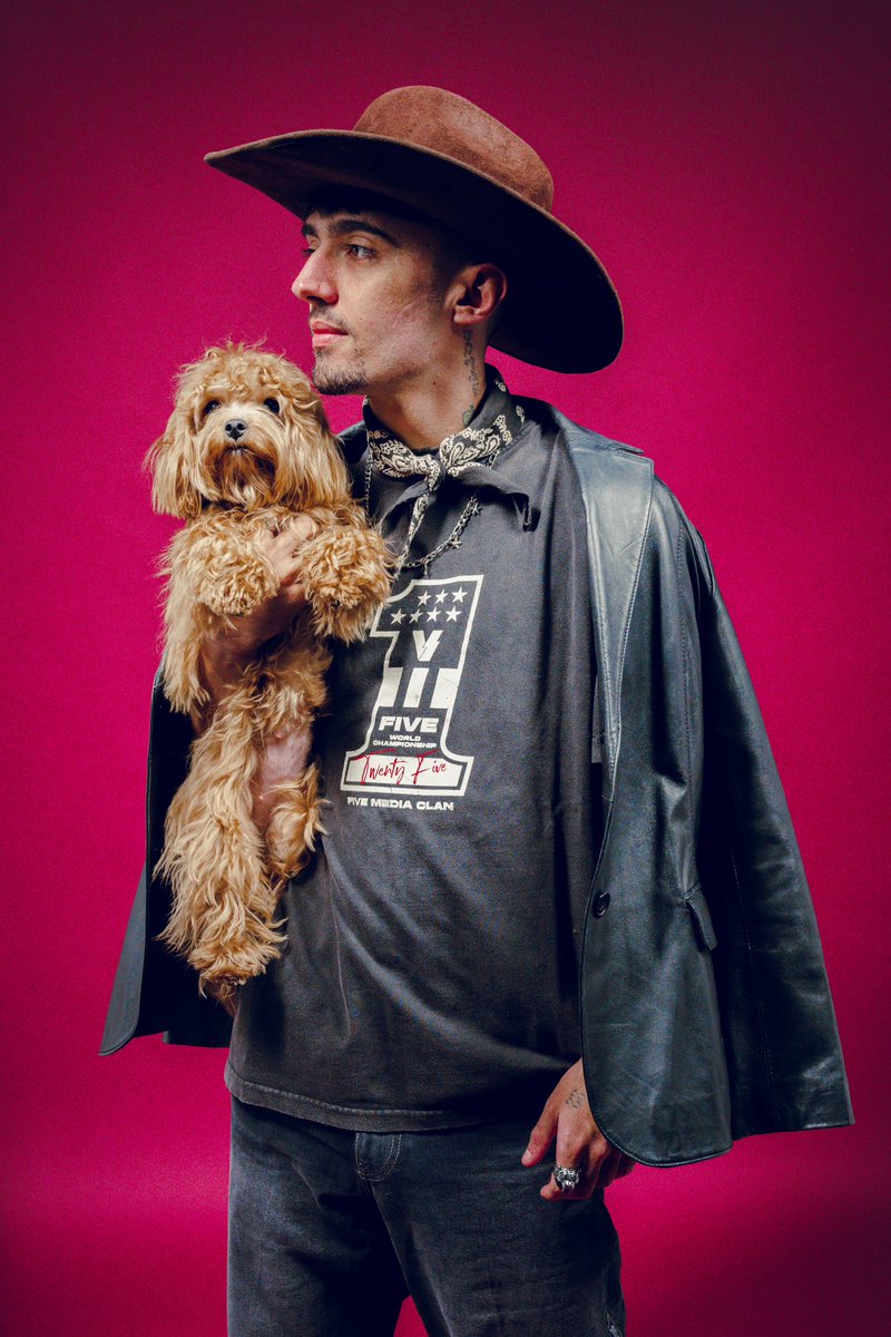 FIVEMediaClan's tweet image. We cooked and it’s southern fried 🤠🇺🇸

FIVE Media Clan Starred Collection OUT NOW!!!