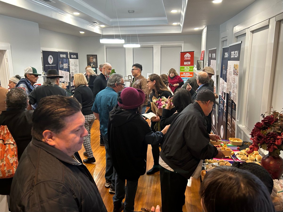 SomosMACRI's tweet photo. Last week, we were honored to participate in LULAC Week, recognizing the civil rights organization's 96th anniversary. LULAC members held a reception at the MACRI Visitor Center, and Councilwoman Teri Castillo presented them with a Milestone Recognition Award. Que viva LULAC! https://t.co/UE2heAIHb8