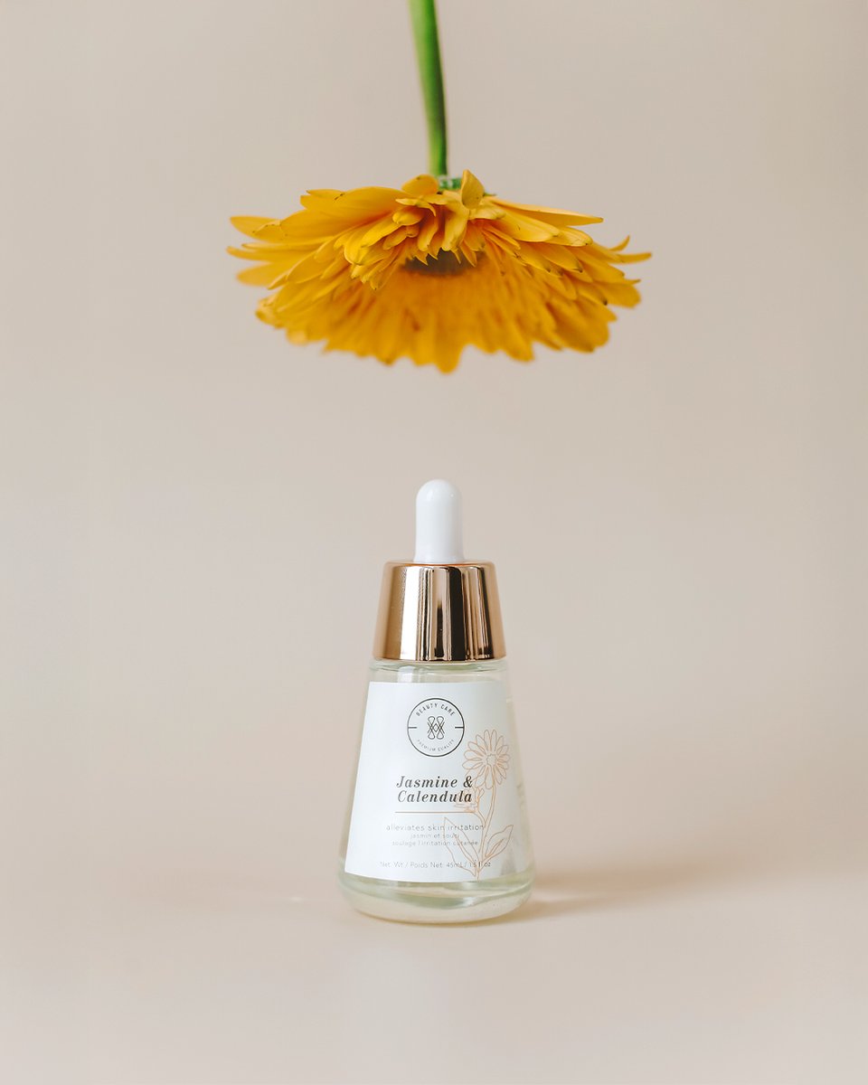 Hydrated, soothed, and glowing—naturally! Our Jasmine &amp; Calendula Body Oil is packed with skin-loving benefits that boosts hydration, evens skin tone &amp; leaves a delicate floral scent. 🌼✨

Perfect for dry skin, irritation, uneven tone, and dullness. 💛 #BotanicalBeauty