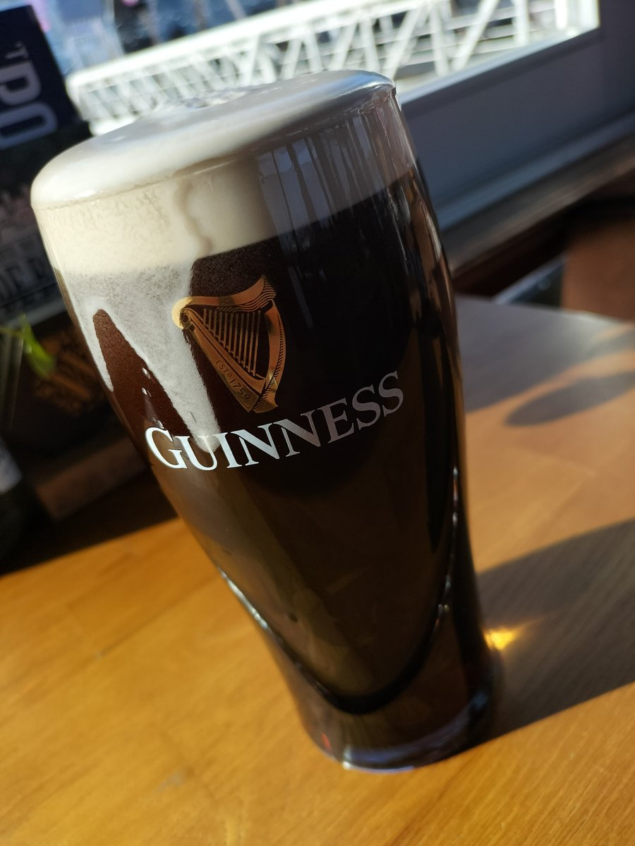 Nu ook, als enige in Kampen, #Guinness. Vers van de tap!