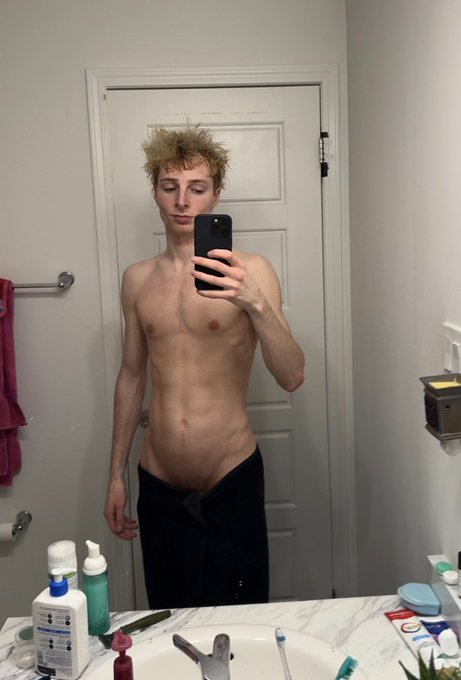 Shower hair https://t.co/8B4FEOXg4S