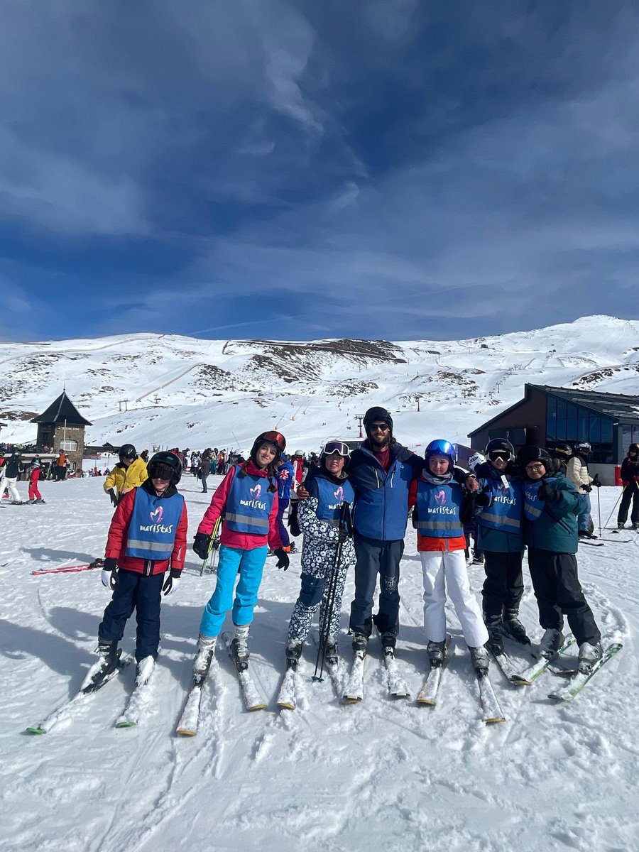 Club Maristas Málaga (@cdmaristasmlg) on Twitter photo Nos ha hecho un día fantástico en <a href="/websierranevada/">Sierra Nevada</a> Los chicos <a href="/MaristasMalaga/">Maristas Málaga</a> finalizan su estancia en <a href="/websierranevada/">Sierra Nevada</a> y agradecen al personal al de <a href="/inturjoven/">Inturjoven</a> su cordialidad y servicio y a los técnicos <a href="/EIE_SN/">Escuela internacional esqui</a>
En estos momentos estamos saliendo hacia Málaga Nos ha hecho un día fantástico en <a href="/websierranevada/">Sierra Nevada</a> Los chicos <a href="/MaristasMalaga/">Maristas Málaga</a> finalizan su estancia en <a href="/websierranevada/">Sierra Nevada</a> y agradecen al personal al de <a href="/inturjoven/">Inturjoven</a> su cordialidad y servicio y a los técnicos <a href="/EIE_SN/">Escuela internacional esqui</a>
En estos momentos estamos saliendo hacia Málaga