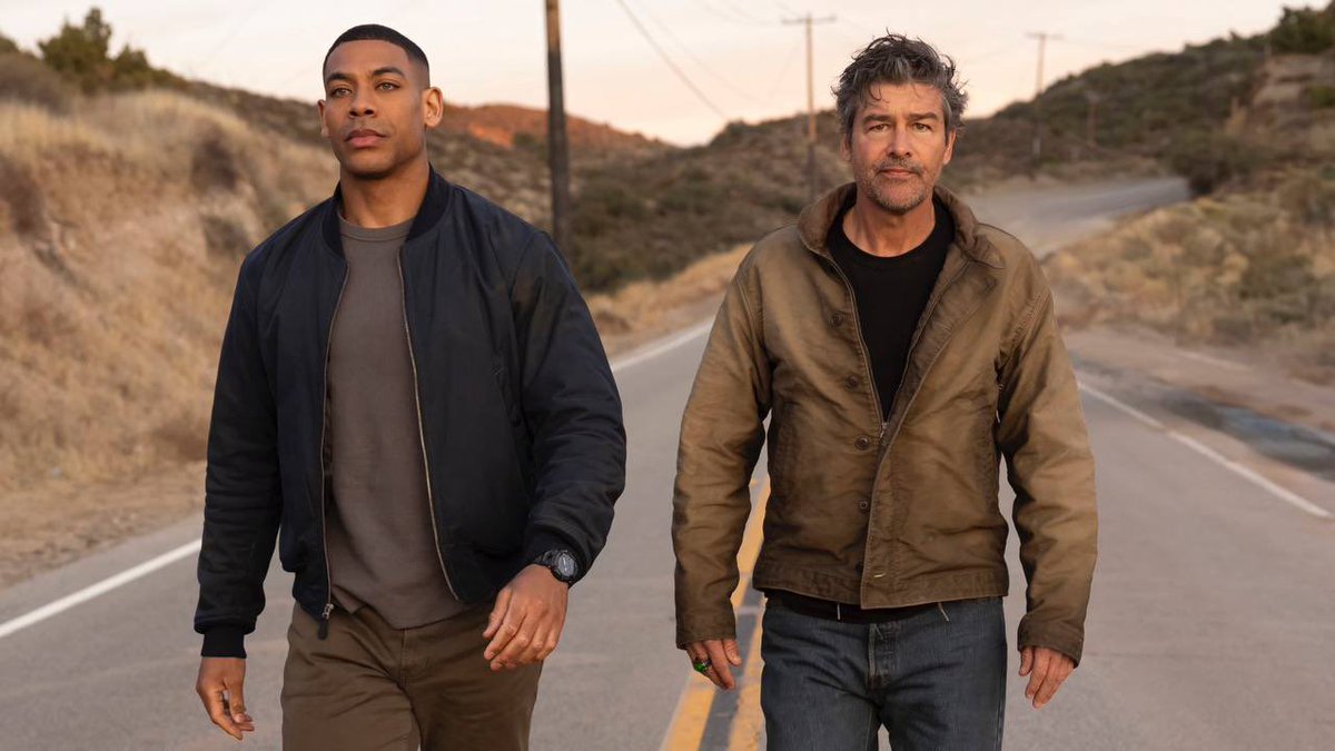 SotanoPlanet's tweet photo. Un primer vistazo a Kyle Chandler como Hal Jordan y Aaron Perrie como John Stewart para la serie #Linterns de DC Studios https://t.co/20x00YeOIB
