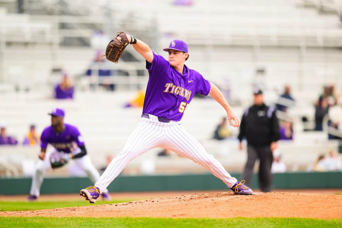 d1baseball's tweet image. .@LSUbaseball's pitching staff has been DOMINANT early 🐯💪
🟣 1.52 ERA
🌕 0.74 WHIP
🟣 36.3 K%
🌕 6.8 BB%
🟣 .143 BAA
@marketheridge highlights that and more @SEC baseball storylines in Thursday’s Daily Dish ⤵️