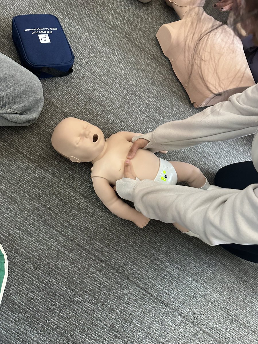 Hferguson28's tweet photo. I was so impressed by our @ProsperHaysMS students learning and getting certified in @RedCross CPR. Thank you @KeelyArnold8 @TFOX_ATC This learning will save lives. https://t.co/MUtBo7m0ZF