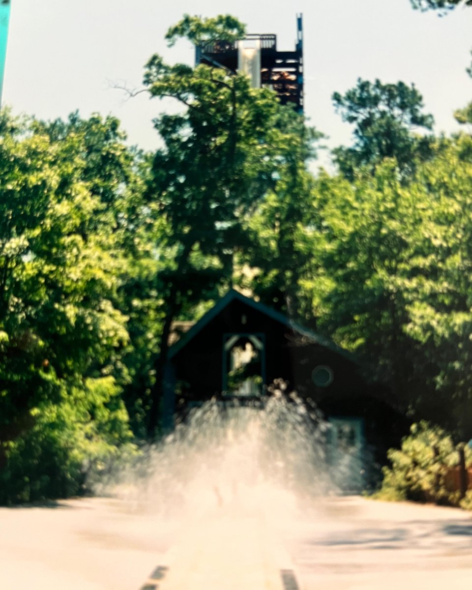 Splish Splash tweet media