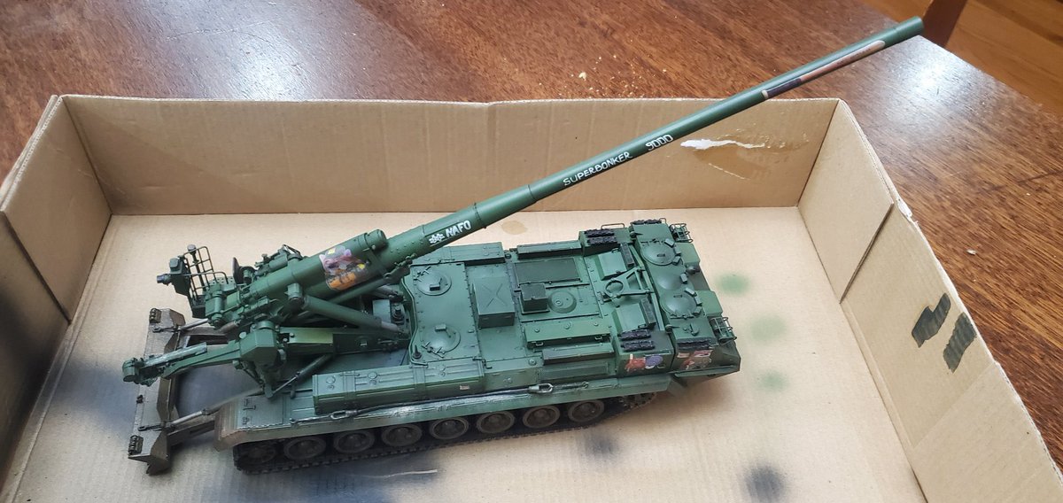 ky_painter's tweet photo. Another sneak peak of the amazing work of @ModelerMal81139 soon to be raffled. Stay tuned! This weekend..
“1/35 detailed scale model of a Ukrainian 2S7 Pion 203mm self-propelled artillery piece, the legendary Superbonker 9000 - 1/3 https://t.co/SGsSd7F1ai