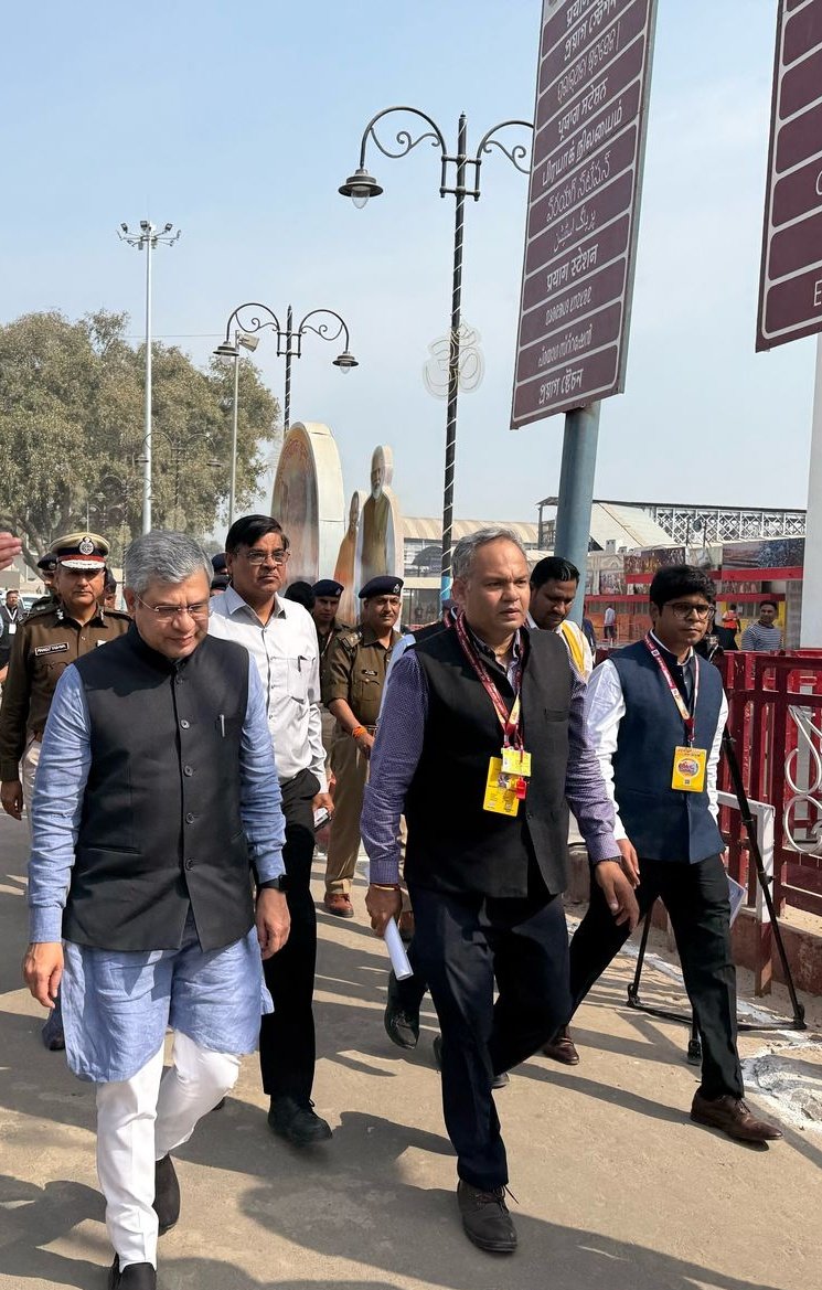 Mahakumbh 2025, 
More than 5000 trains run by LKO Division.
More than 2000 special trains run.
Carried more than 1.3 Cr Devotees.
Multiple sleepless nights to serve the people.
Unprecedented work by my team.
And at last, appreciation by Hon'ble Minister for Railways.