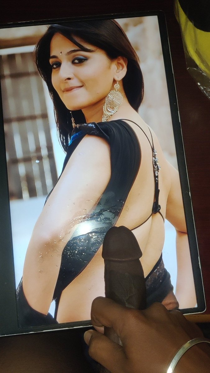 mahihima07's tweet photo. Anushka shetty cum tribute 🥵✊🏼💦

#AnushkaShettyhot #cumtribute #Actresshot #AnushkaShettynavel #facelove https://t.co/6w3toPvFVJ