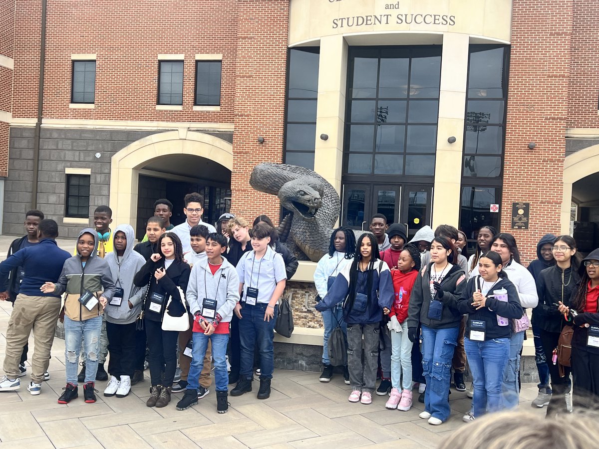 Dr. Presley Charles (@presleycharles) on Twitter photo <a href="/WatkinsSeminol1/">Watkins Seminoles</a> Our ESOL scholars had an amazing experience at Rally to Tally, gaining leadership skills & civic knowledge! 🏛️🎓 #HLWatkins #ESOL #RallyToTally #FutureLeaders #CivicEngagement #EducationMatters <a href="/pbcsd/">The School District of Palm Beach County</a> <a href="/WatkinsSeminol1/">Watkins Seminoles</a> Our ESOL scholars had an amazing experience at Rally to Tally, gaining leadership skills & civic knowledge! 🏛️🎓 #HLWatkins #ESOL #RallyToTally #FutureLeaders #CivicEngagement #EducationMatters <a href="/pbcsd/">The School District of Palm Beach County</a>