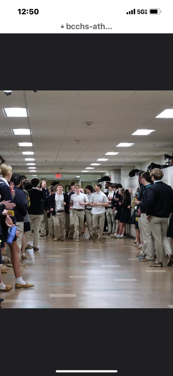 BCCHS_Wrestling's tweet image. 2025 State Run through the halls of BC! 🤼💪🦅. #HWPO #BNR