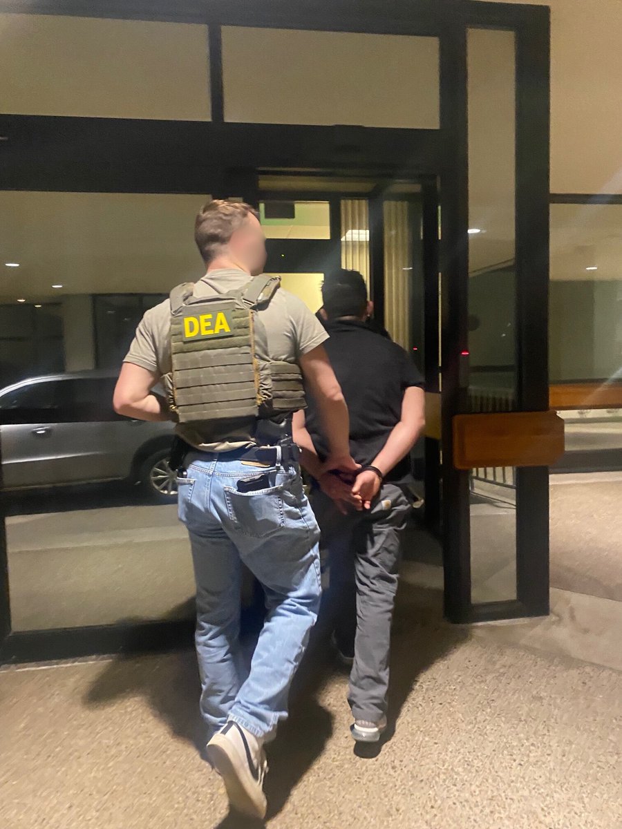 #DEASeattle -Eugene Resident Office continues to support @dhsgov and @icegov with their immigration enforcement efforts in Oregon to remove violent criminals. This illegal criminal was arrested this morning in Eugene, 2-27-2025. @deahq @TheJusticeDept @EROSeattle