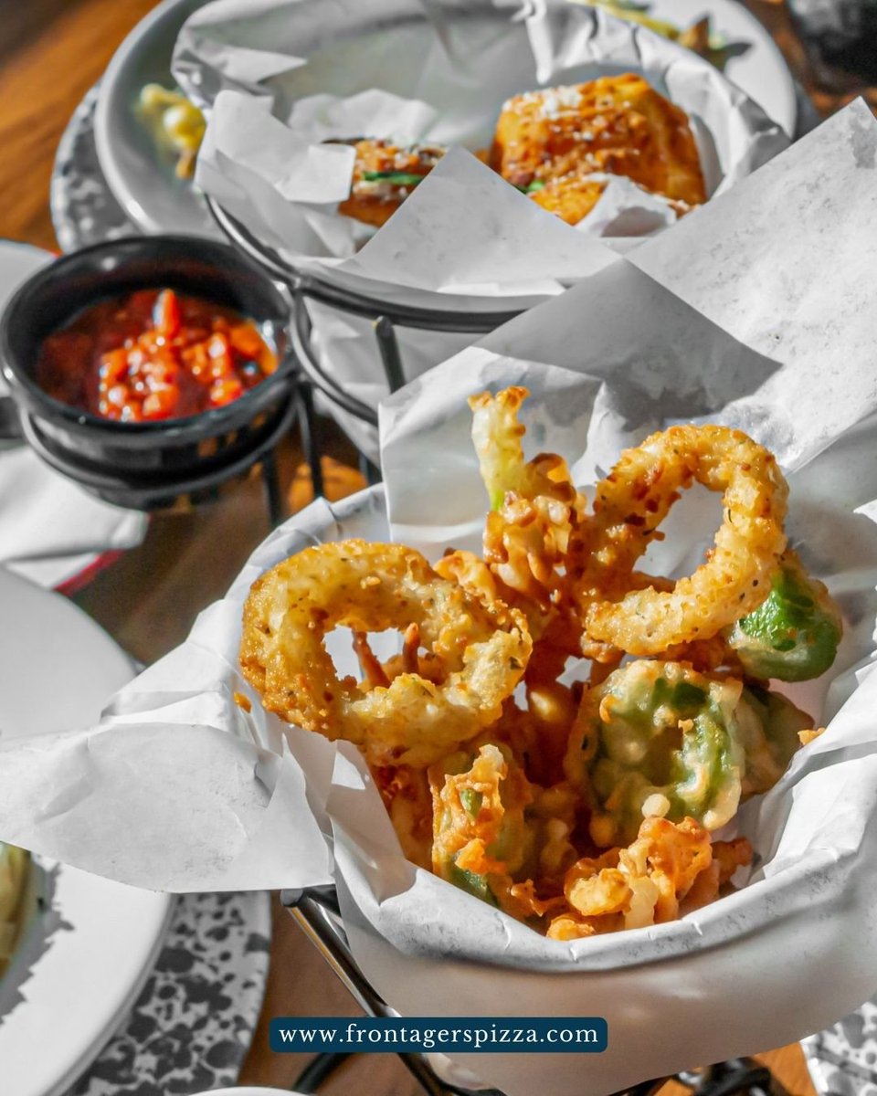 frontagerspizza's tweet image. Love month calls for sharing, and what better way to kick things off than with our crispy Fried Calamari? Lightly seasoned and perfectly golden, it's the appetizer that steals the show.

#FrontagersPizza #AppetizerGoals #SeabrookEats #FrontagersLove