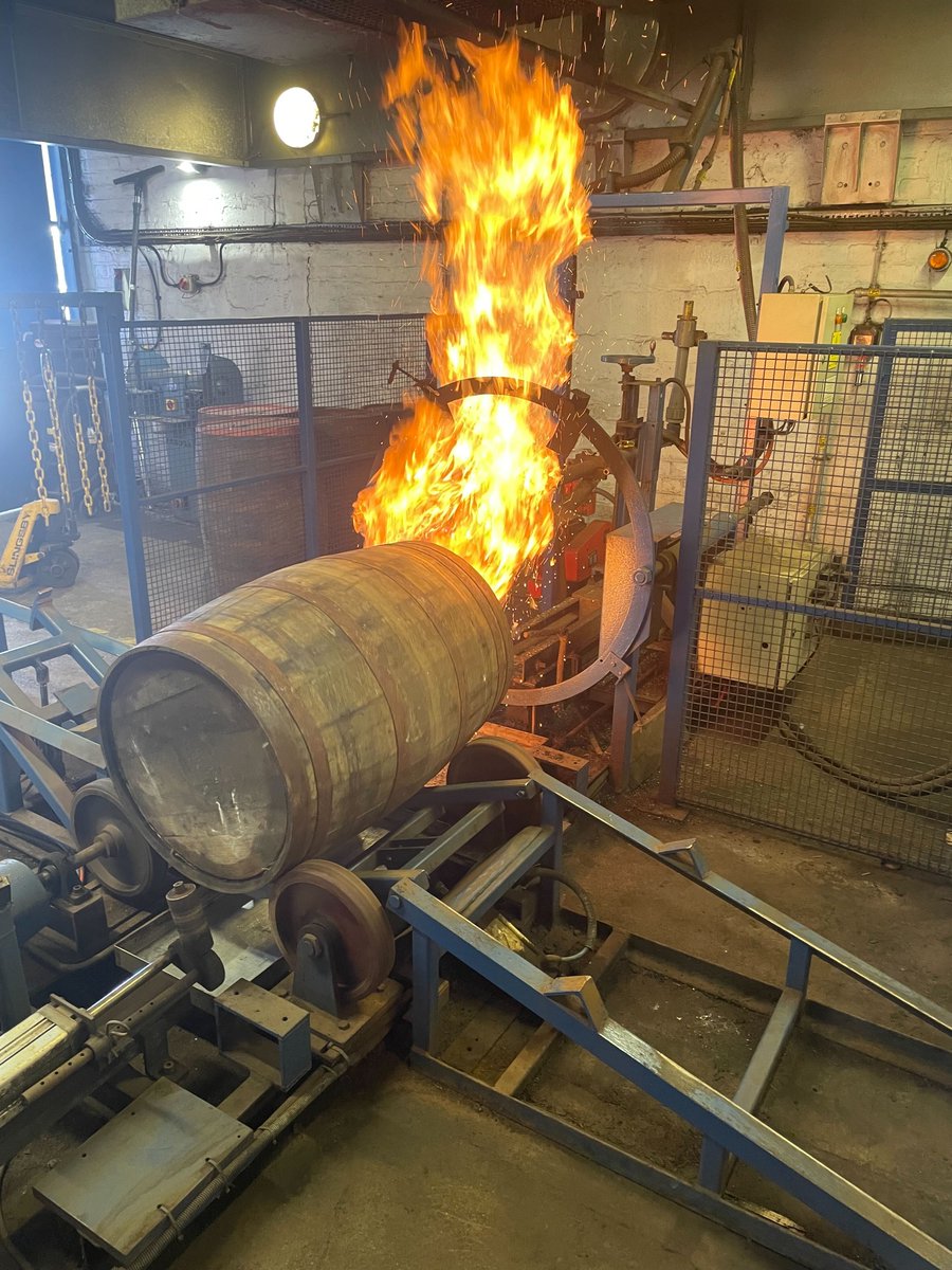 ChrisRSwonger's tweet image. Had a great time visiting @LochLomondMalts distillery cooperage with friends from the @ScotchWhiskySWA to discuss our countries&apos; distinct spirits, collaborative industries &amp;amp; strong partnership based on balanced zero-tariff trade. Thanks for having me &amp;amp; here’s to #ToastsNotTariffs