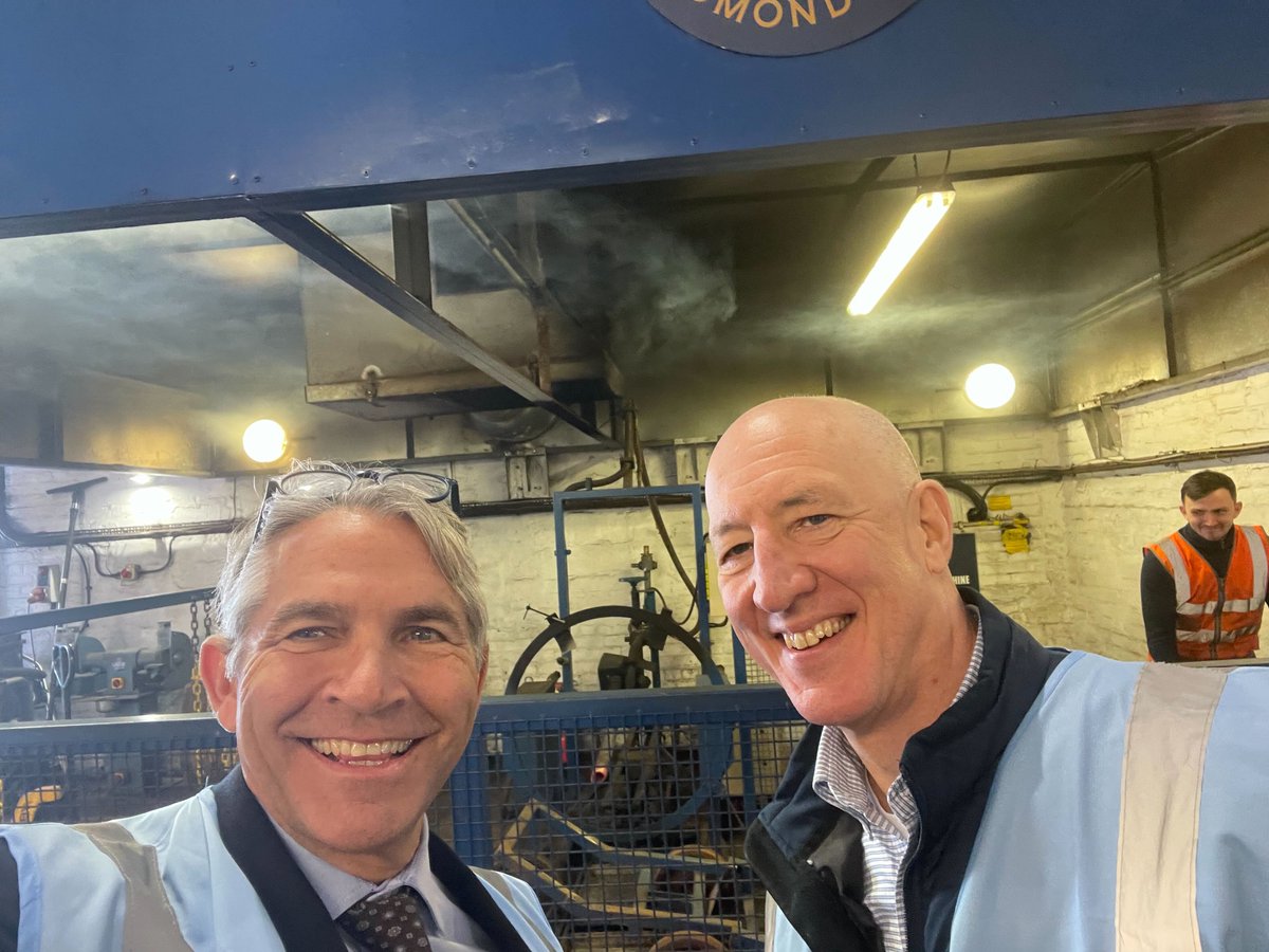 ChrisRSwonger's tweet image. Had a great time visiting @LochLomondMalts distillery cooperage with friends from the @ScotchWhiskySWA to discuss our countries&apos; distinct spirits, collaborative industries &amp;amp; strong partnership based on balanced zero-tariff trade. Thanks for having me &amp;amp; here’s to #ToastsNotTariffs