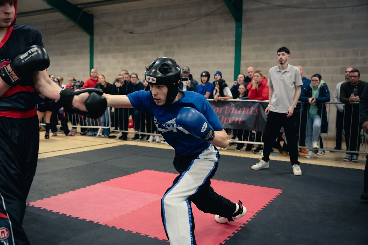 LSKmartialarts's tweet photo. Progress! LSK is all about the individual development of students.
Whether youβre looking to work up to black belt, become an international athlete, or even start your coaching journey, LSK will help you achieve your goals π₯
#teamLSK https://t.co/CJTl0kAbXg