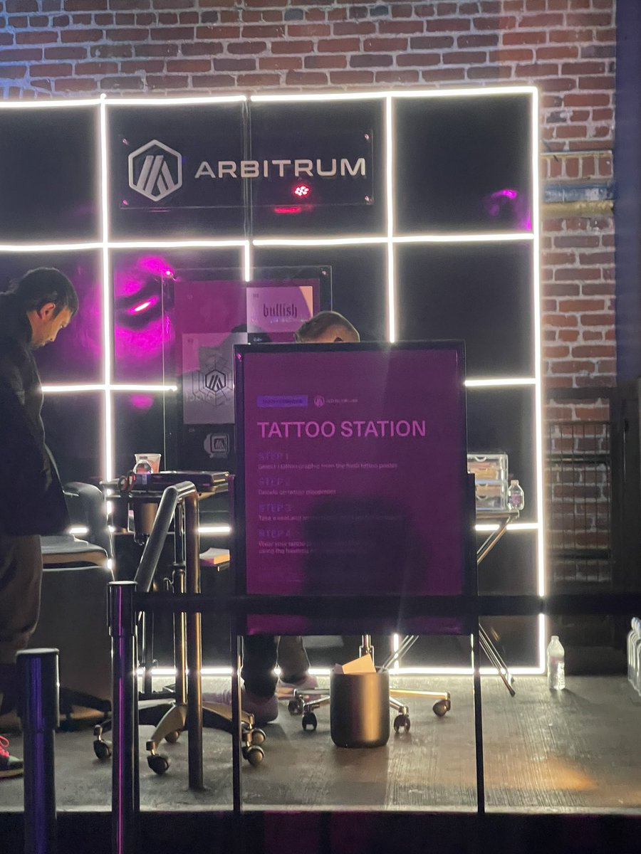ETH Denver has been WILD! 🌍🦍
From networking with top builders to linking up with the <a href="/arbitrum/">Arbitrum</a> foundation, the future of DeFi is looking stronger than ever. Excited for what’s next! 🚀
#ETHDenver #Arbitrum #DeFiBuilders