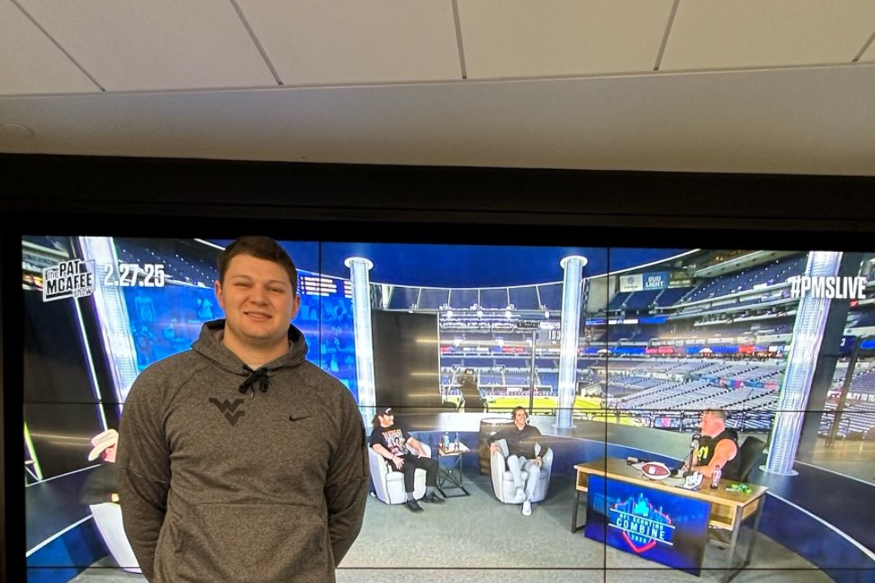 SammarcoJack's tweet image. Thank you so much to Pat McAfee for his support and all he does for West Virginia Football! Tune in to @PatMcAfeeShow on ESPN live on weekdays from 12 to 3ish!