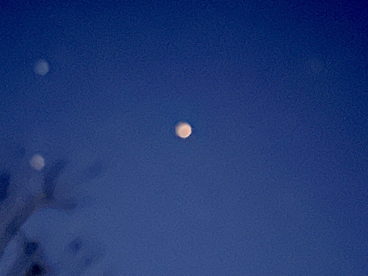 Also available as a chocolate bar 🍫 🪐#Mars