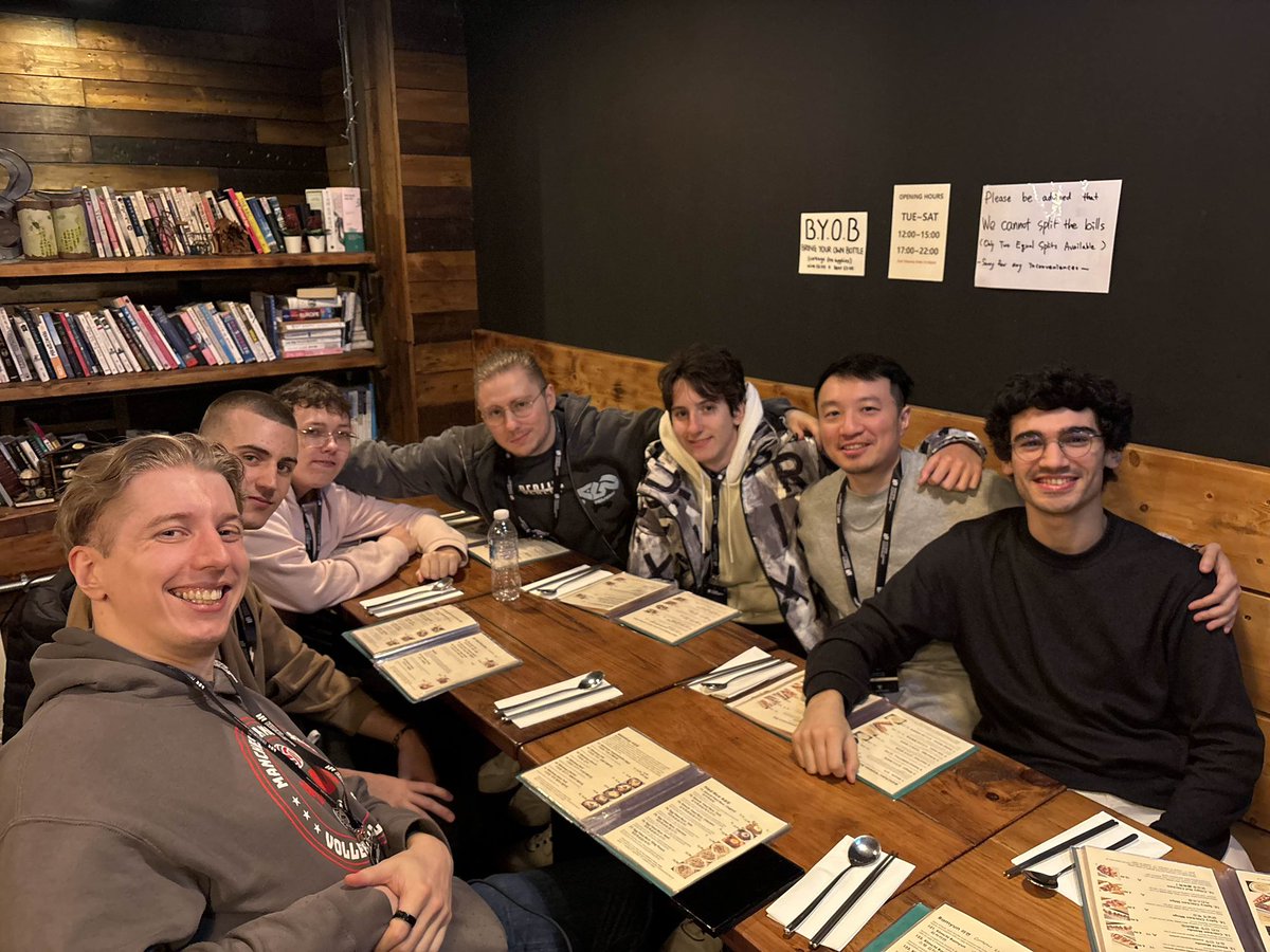 They have all arrived safely and it’s time for the mandatory team meal photo.

#BulldogFamily