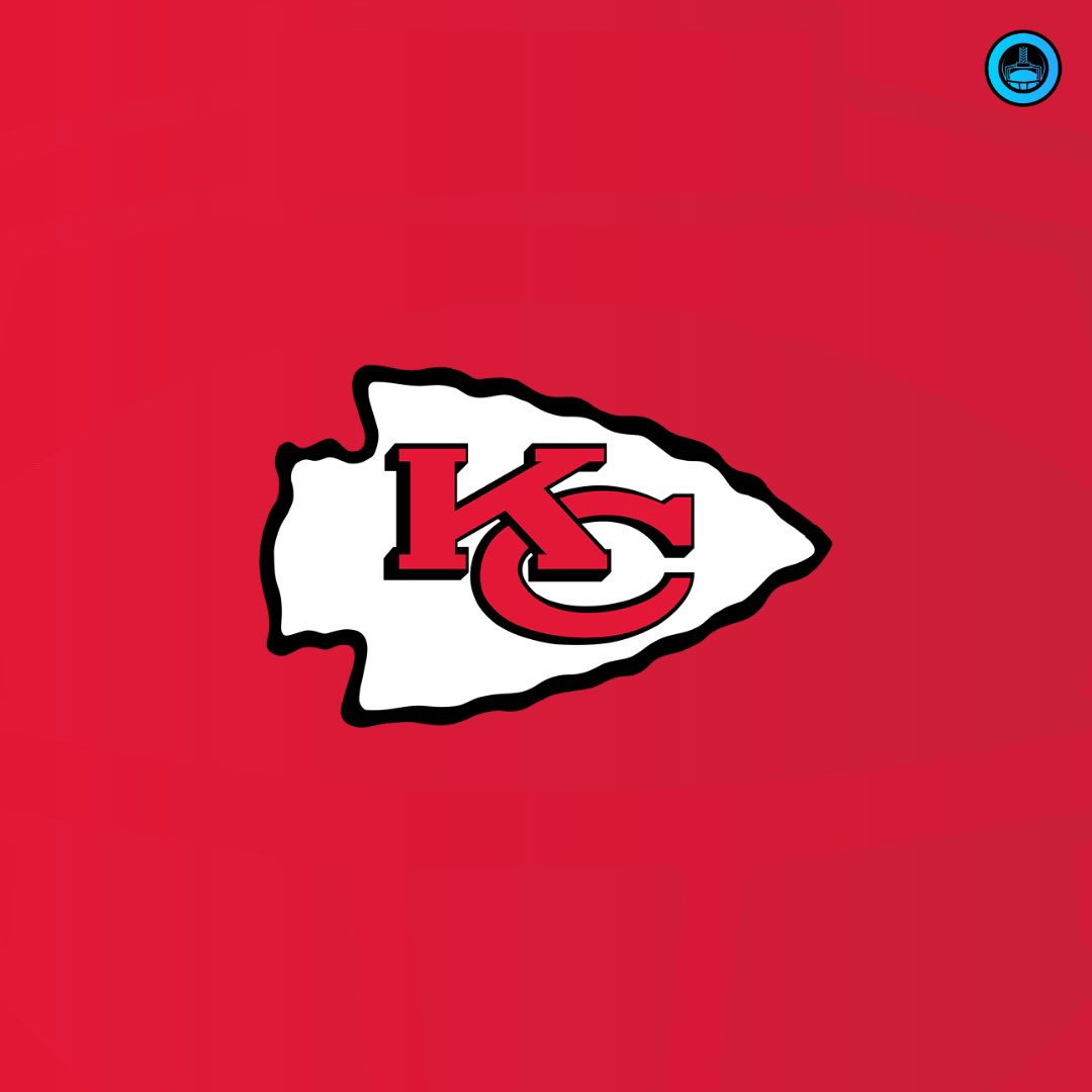 DataNFL_'s tweet image. Os Chiefs vão colocar a franchise tag no OG Trey Smith 

O plano é trabalhar em um acordo de longo prazo com o jogador, mas a tag impede que ele saia para outras equipes

Um dos principais agente livres agora está fora do mercado. F para os Bears e os Patriots 

🗞️@RapSheet