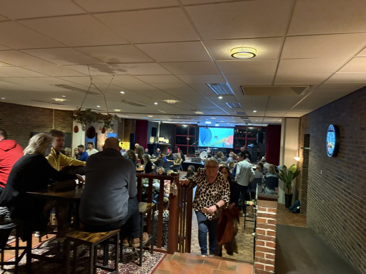 Erwin Bloeming (@erwinbloeming) on Twitter photo Volle bak bij uitreiking van de nieuwe dorpsvisie in Alteveer! <a href="/GemeenteStadsk1/">Gemeente Stadskanaal</a>
Komende periode aan de slag met de realisatie van de ambities! <a href="/groningerdorpen/">Groninger Dorpen</a>
#procesbegeleiding #dorpsbelangtangealteveer Volle bak bij uitreiking van de nieuwe dorpsvisie in Alteveer! <a href="/GemeenteStadsk1/">Gemeente Stadskanaal</a>
Komende periode aan de slag met de realisatie van de ambities! <a href="/groningerdorpen/">Groninger Dorpen</a>
#procesbegeleiding #dorpsbelangtangealteveer