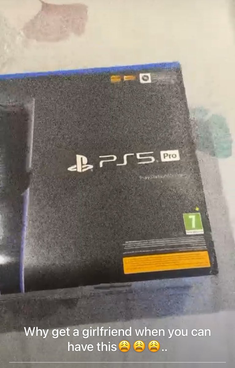 drakenewz's tweet photo. Someone said I should ask : What does a girl get in return if she gets a large screen Tv and a Ps5 ? 😏 https://t.co/zpAciz69Fd