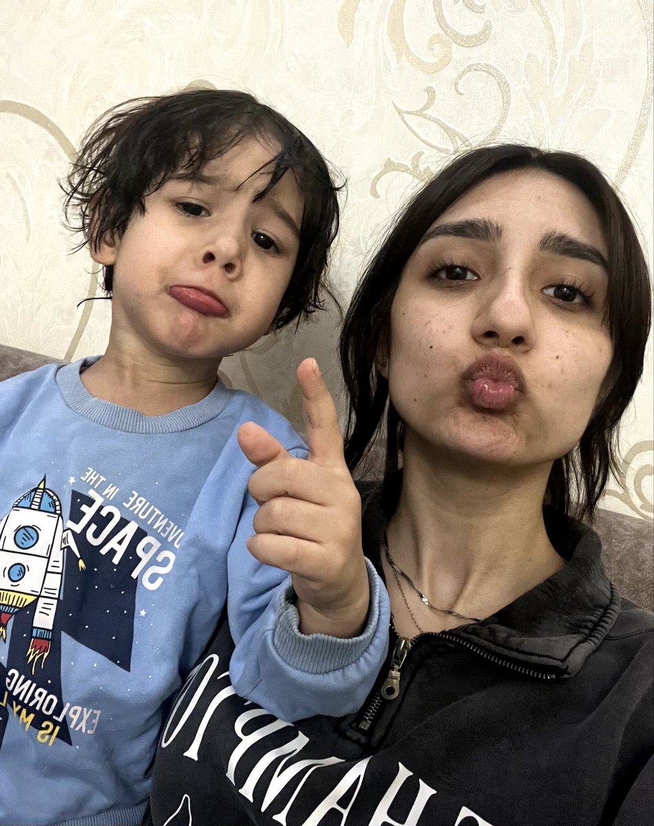 saharmaah's tweet photo. نمیفهمید دارم چیکار  میکنم😂🤦🏻‍♀️ https://t.co/k2PFDiwsNc