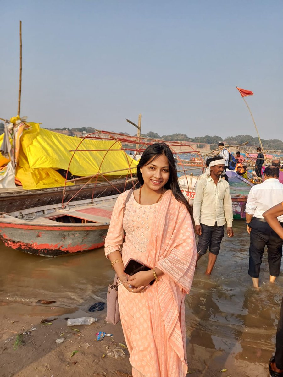 its_ishani's tweet photo. So Mahakumbh 2025 ended on the auspicious occasion of Mahashivratri.. Again a wait for 144 years that is many lifetimes probably. I thank the Almighty for giving me the experience of taking a holy dip in the Sangam of three holy rivers. 
Har har mahadev ❤️ https://t.co/N4LqTVMYan