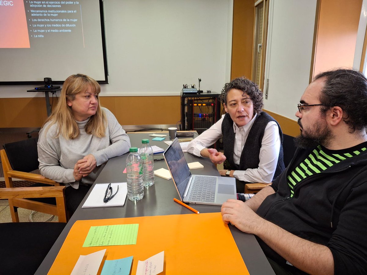 Resumen del I ESPACIO DE TRABAJO Igualdad+Diversidad en el que hemos comenzado a crear comunidad estudiantes,  PDI-PTGAS desde la escucha activa y prototipado de ideas

Gracias compañeras en el Vicerrectorado <a href="/upmigualdad/">UPM Igualdad</a>+Compromiso social y <a href="/ETSAMadrid/">ETSAM</a> × acoger el nuevo formato