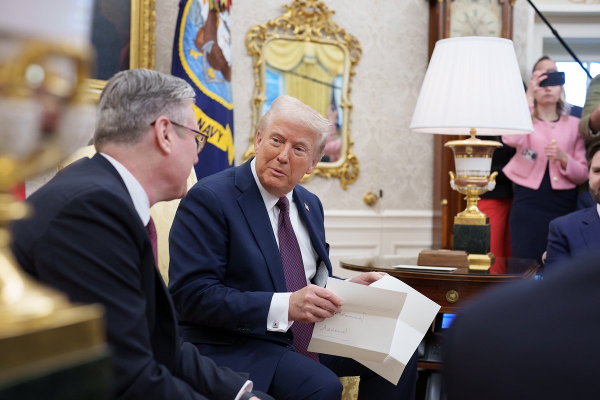 The White House (@whitehouse) on Twitter photo President Donald J. Trump, responding to an invitation from King Charles for a second state visit:
"We look forward to being there and honoring the King, honoring the country." 🇺🇸🇬🇧 <a href="/Keir_Starmer/">Keir Starmer</a> President Donald J. Trump, responding to an invitation from King Charles for a second state visit:
"We look forward to being there and honoring the King, honoring the country." 🇺🇸🇬🇧 <a href="/Keir_Starmer/">Keir Starmer</a>